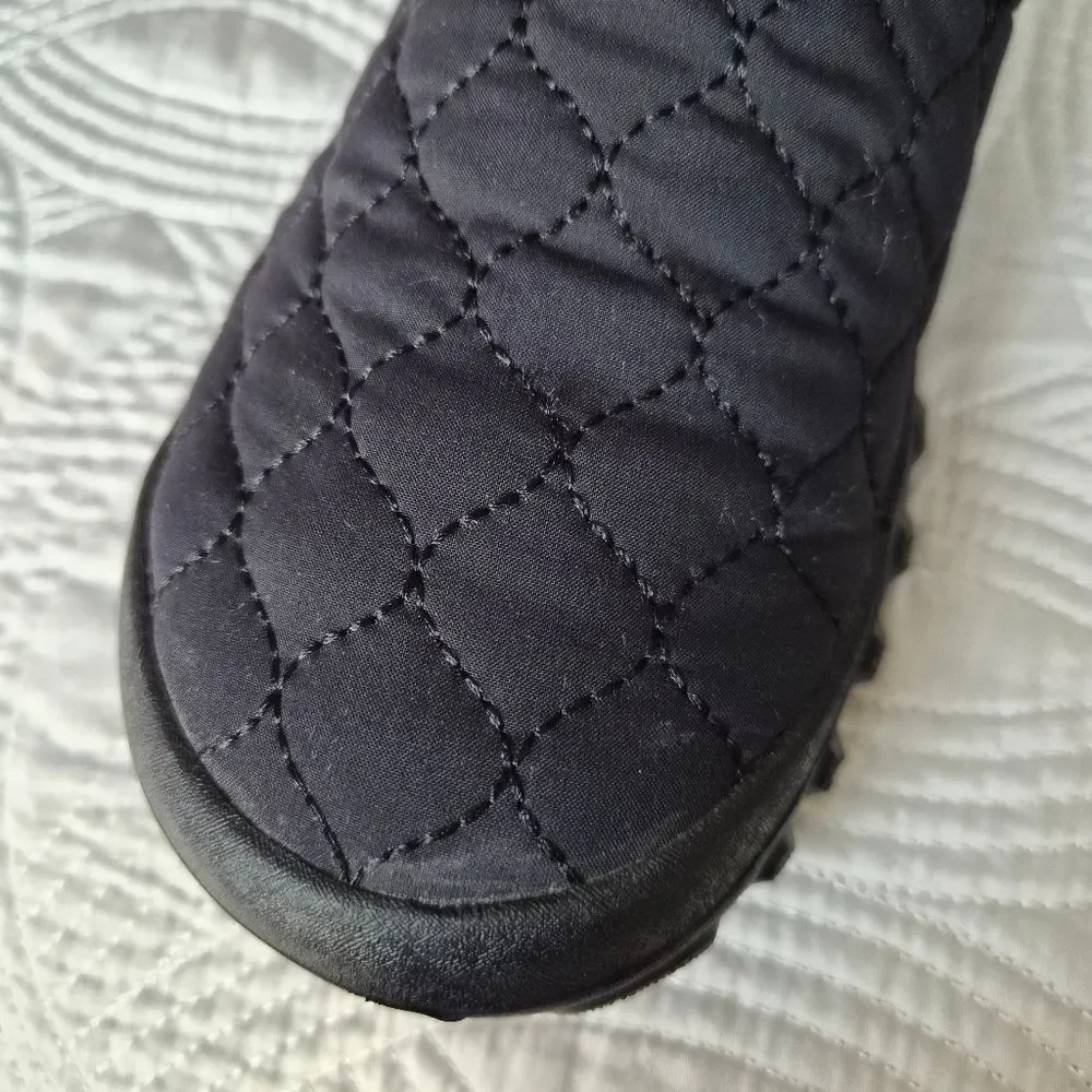 VGUC BOGS B Moc Quilted Puff Boots Women 7 Black